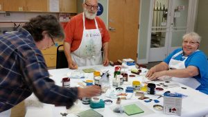 seniors making akua prints with Artingales at Valley Art